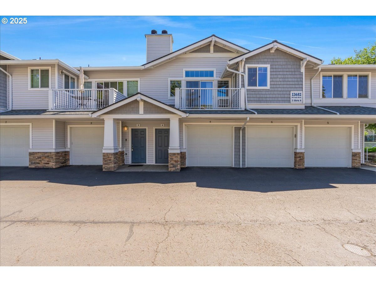 13682 SW Hall Blvd 3  Tigard OR 97223 photo