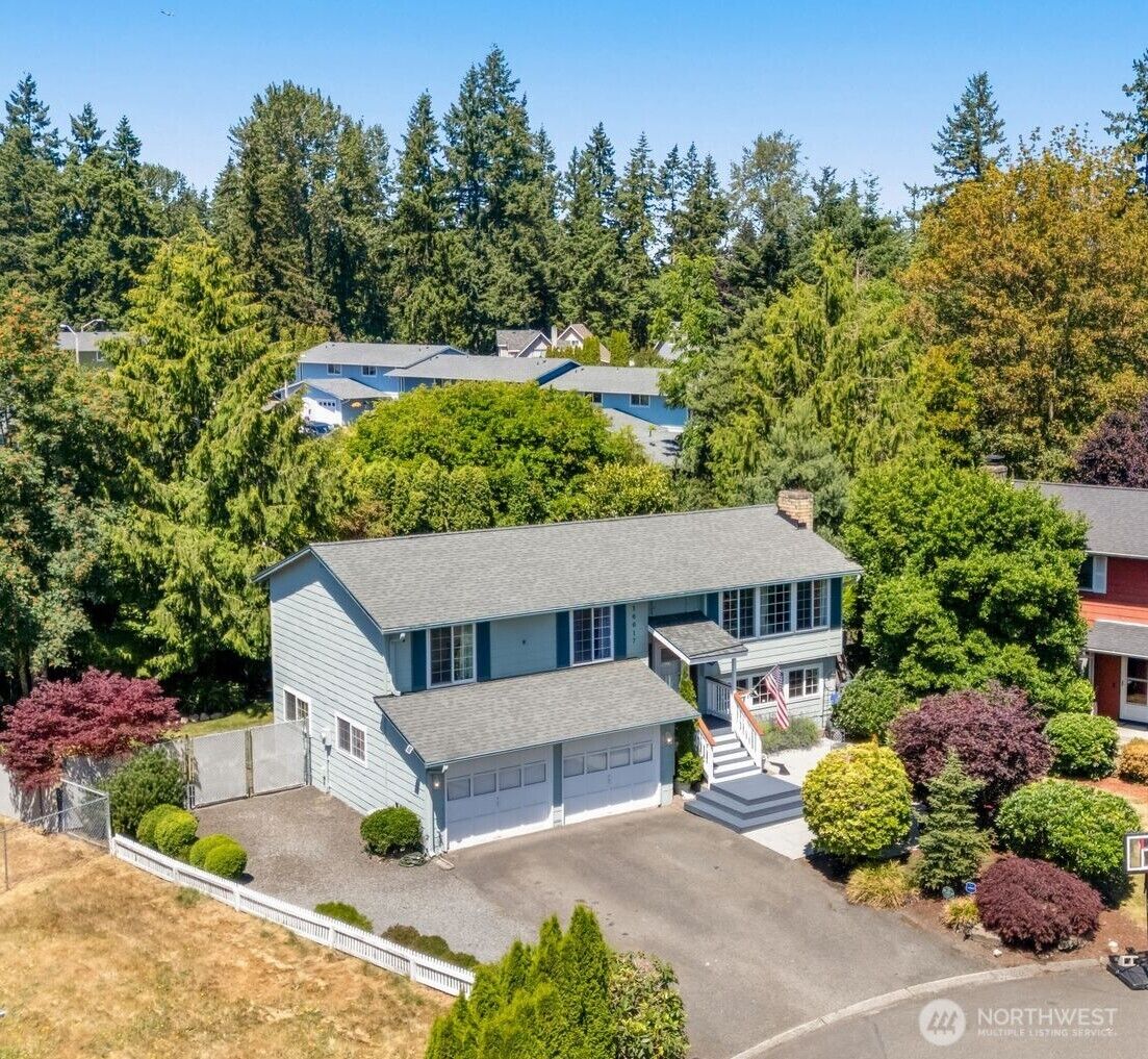Property Photo: 30017 42nd Pl S WA 98001
