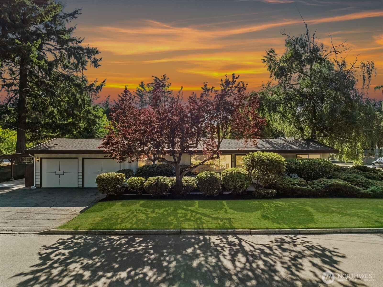Property Photo: 8230 215th Street SW WA 98026