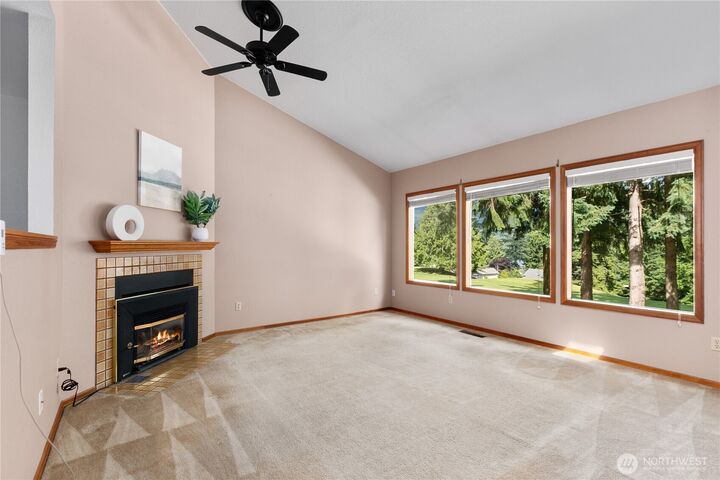 Property Photo:  11  Horizon Hill Lane 12  WA 98229 
