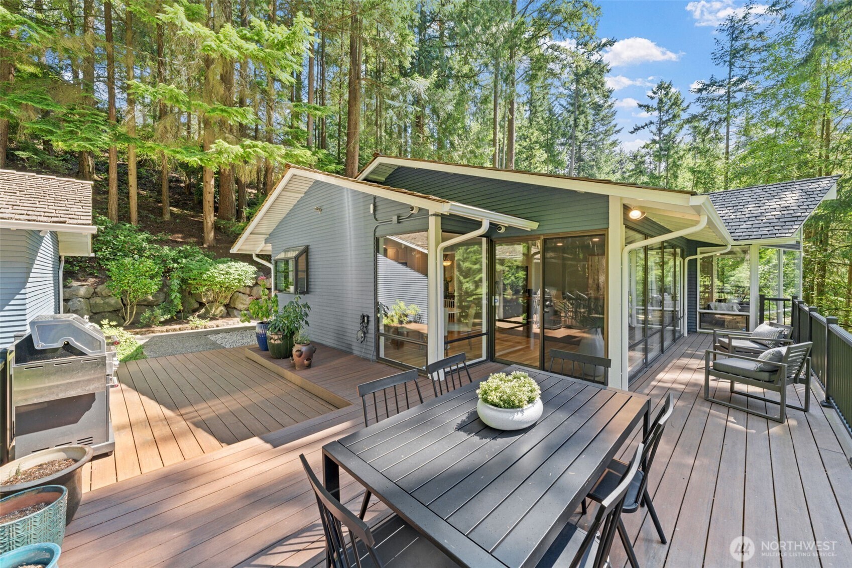 Property Photo:  3718  130th Avenue NE  WA 98005 