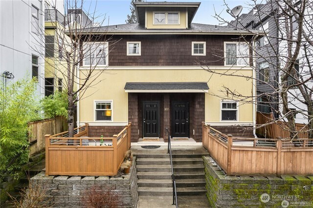 Property Photo: 1835 24th Avenue B WA 98122