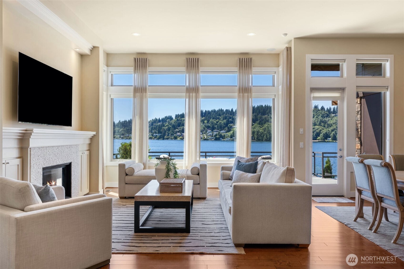 Property Photo:  4261  Williams Avenue N  WA 98056 