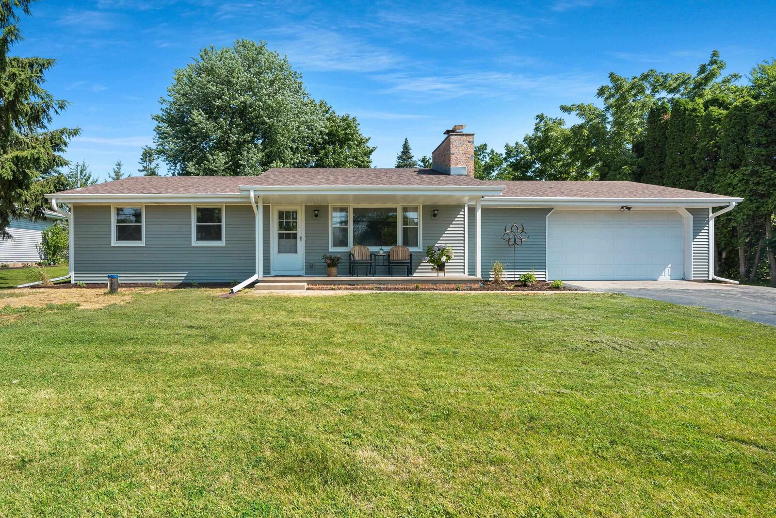 Property Photo: 1904 Indian Point Road WI 54901-1372