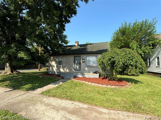Property Photo: 6709 Evergreen Avenue MI 48228
