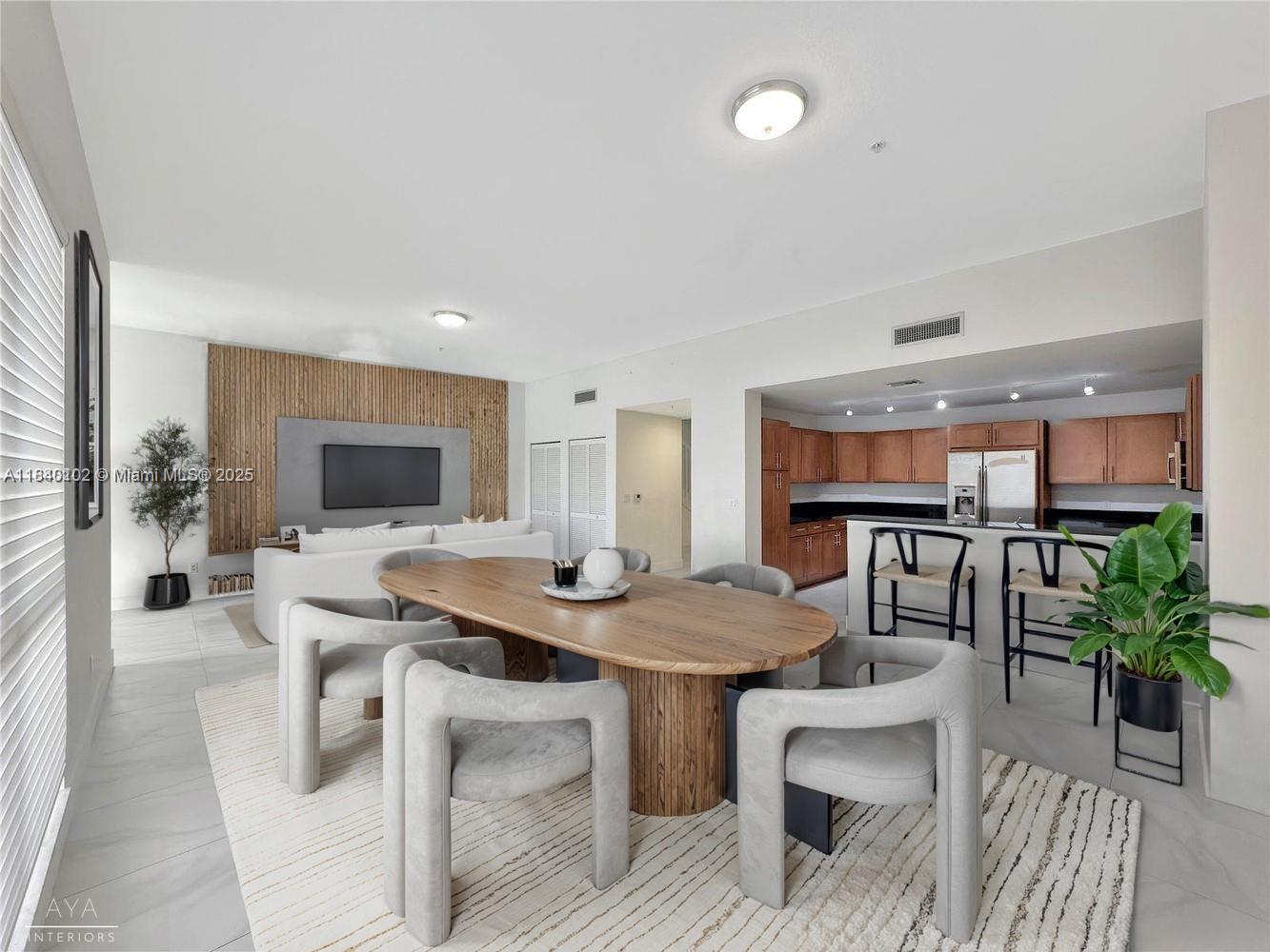 Property Photo: 8390 SW 72nd Ave 106 FL 33143