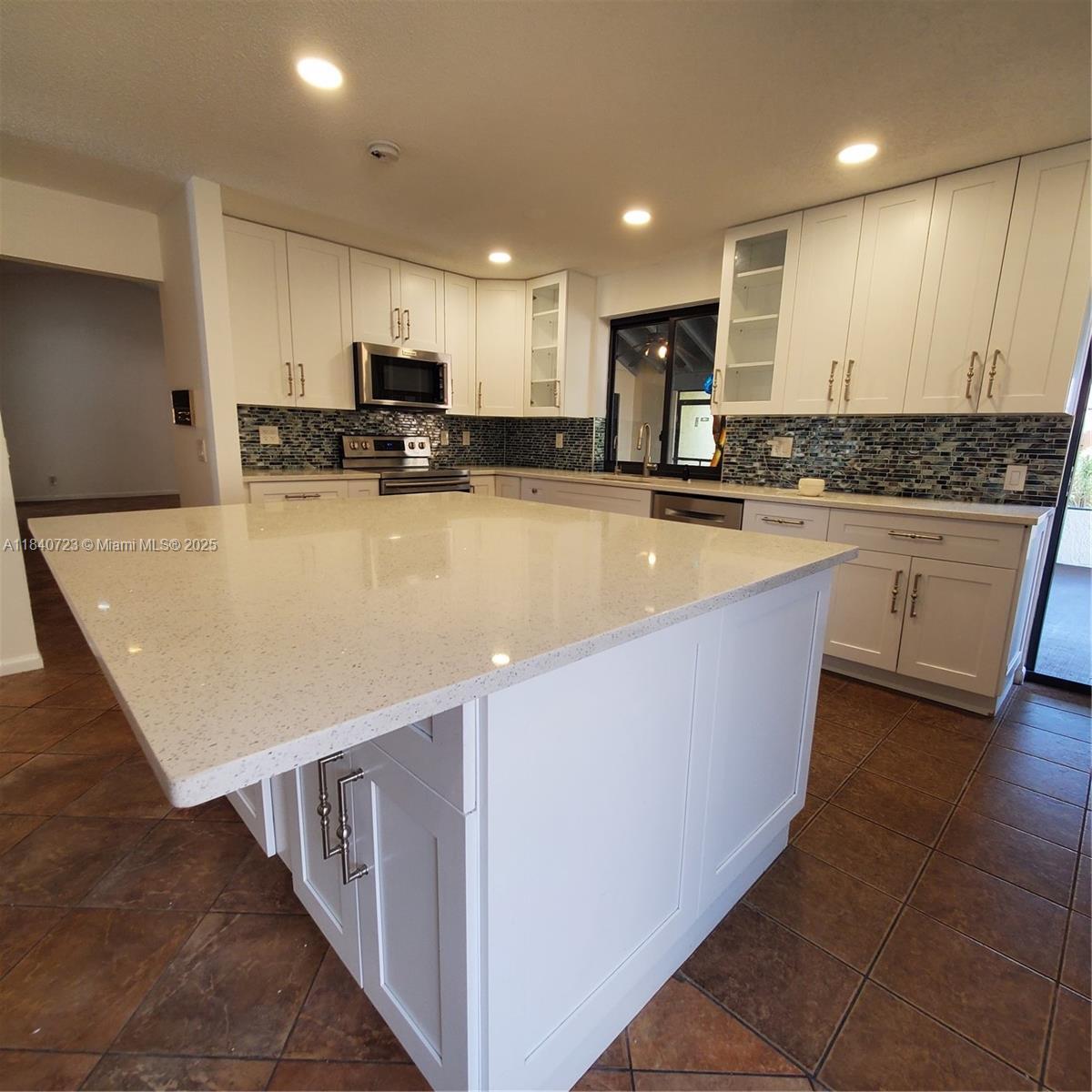 Property Photo:  2159 Baton Rouge  FL 33326 