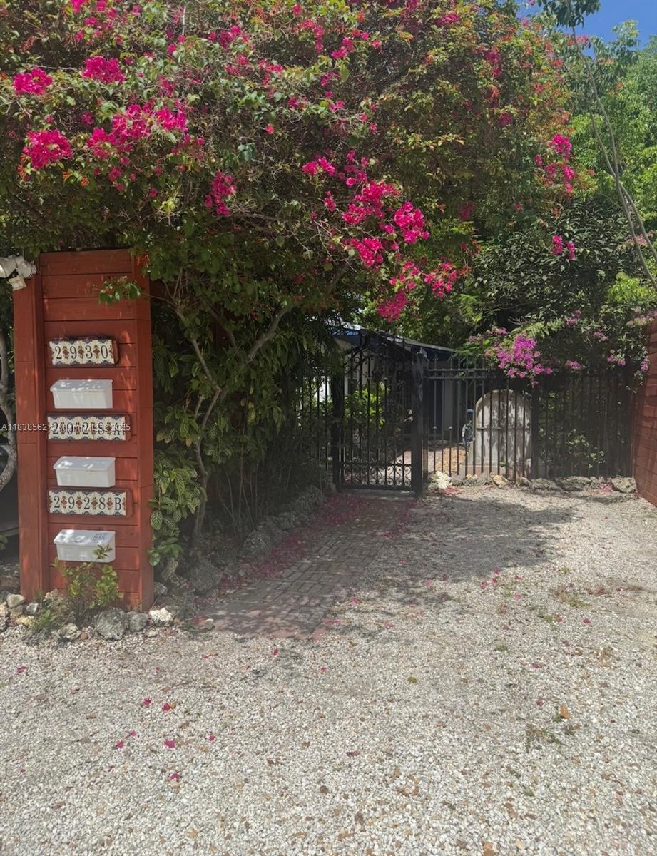 Property Photo: 2928 Louise St 30 FL 33133