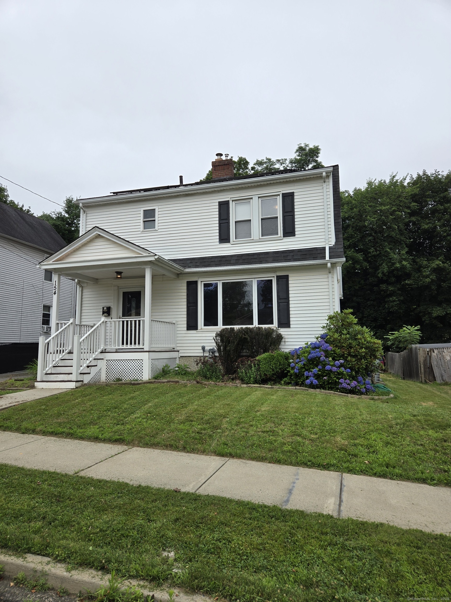 Property Photo:  154 North Pearl Street  CT 06450 