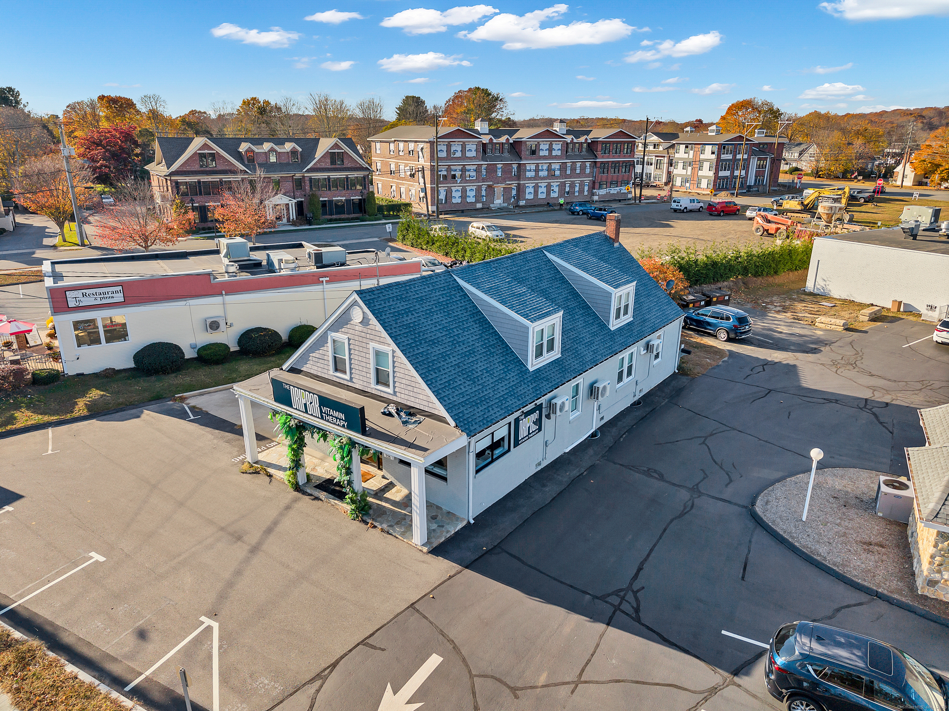 Property Photo: 725 Boston Post Road CT 06475