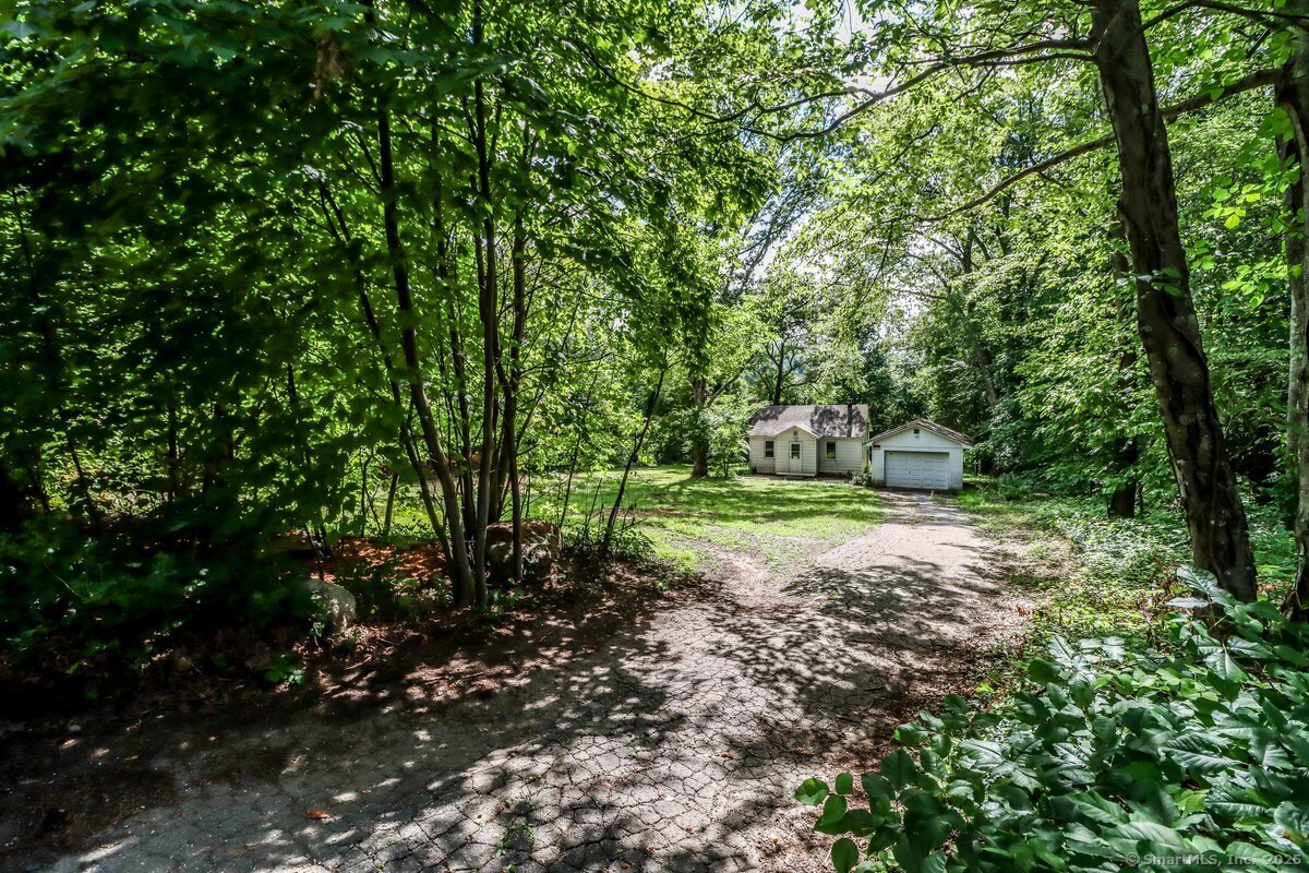 Property Photo:  16 Oak Street  CT 06812 