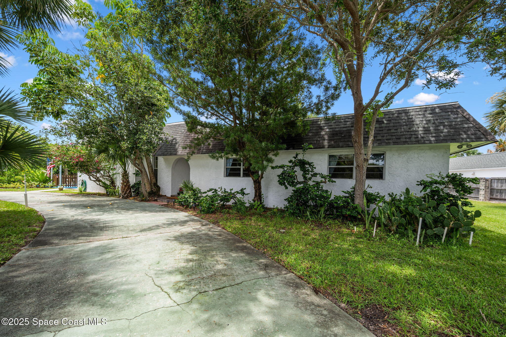 Property Photo: 180 Ibis Drive FL 32951