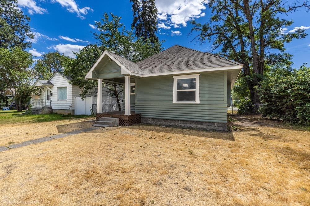 Property Photo: 508 E Wabash St WA 99207
