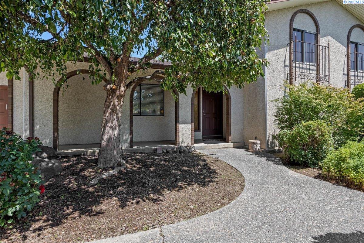 Property Photo: 1919 S Newport WA 99337