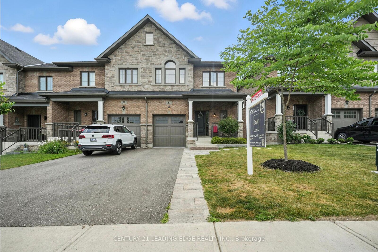Property Photo:  31 Gord Matthews Way  ON L9P 0E9