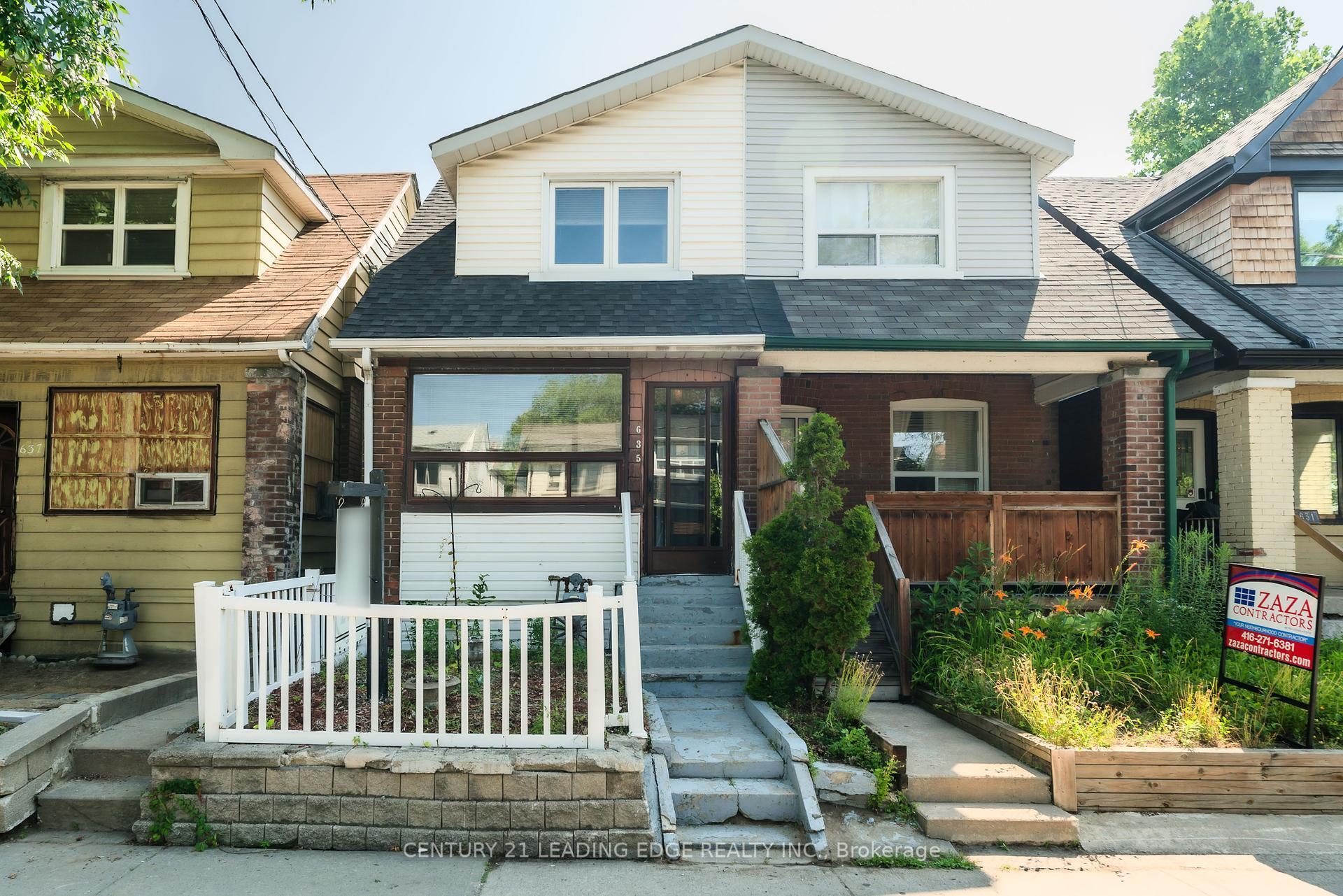 Property Photo:  635 Coxwell Avenue  ON M4C 3B8 