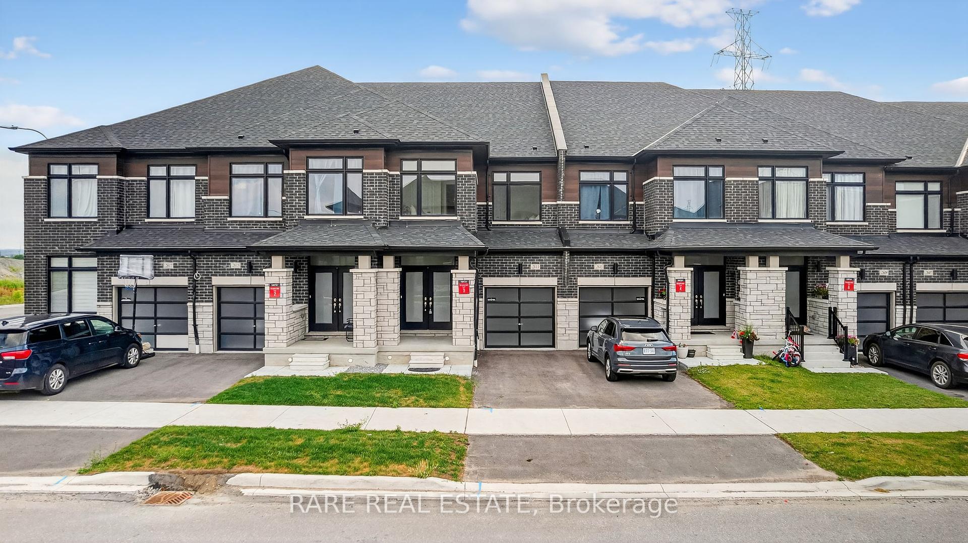 Property Photo: 2613 Hibiscus Drive ON L1X 2R2