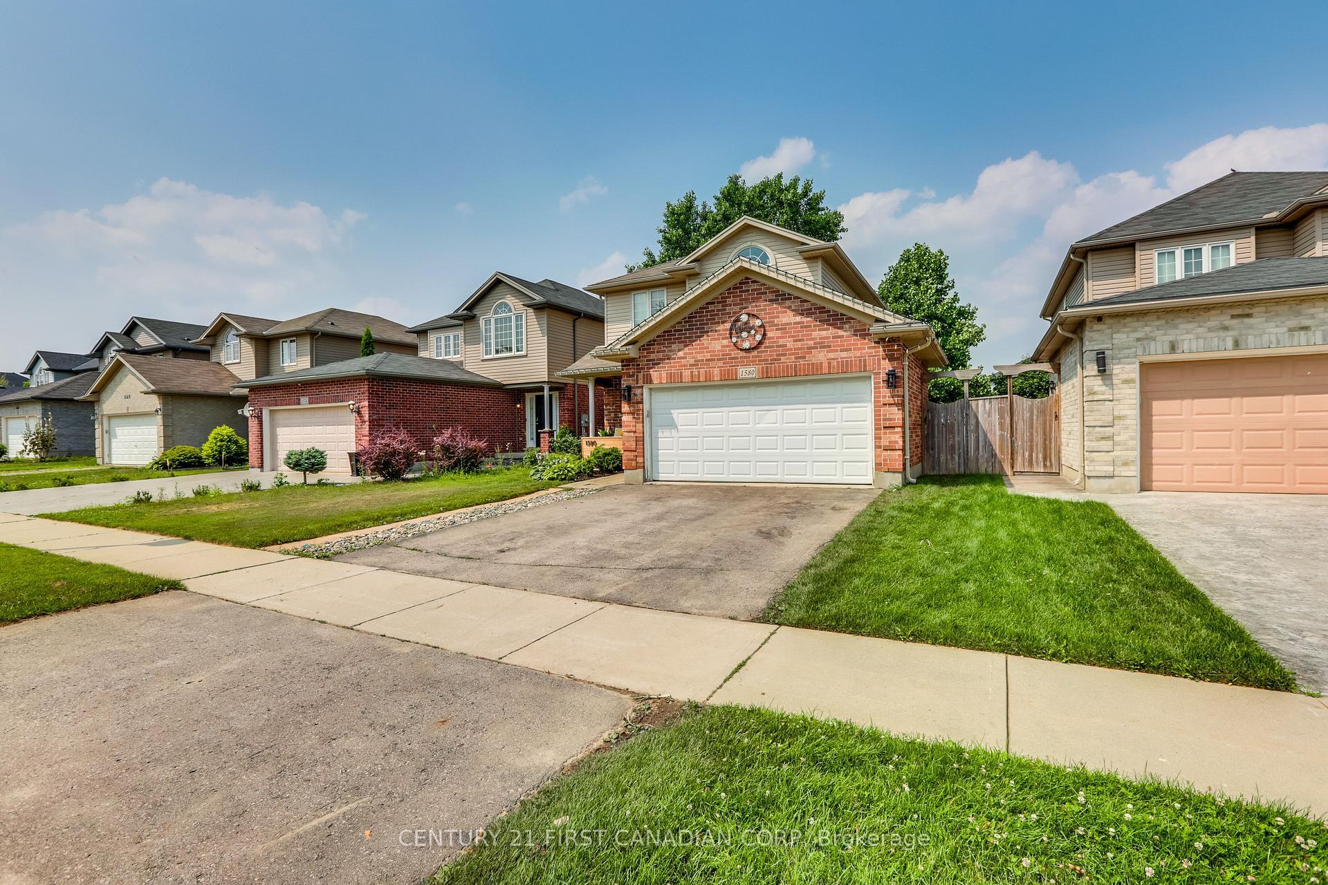 Photo de la propriété: 1580 Green Gables Road ON N6M 0A5