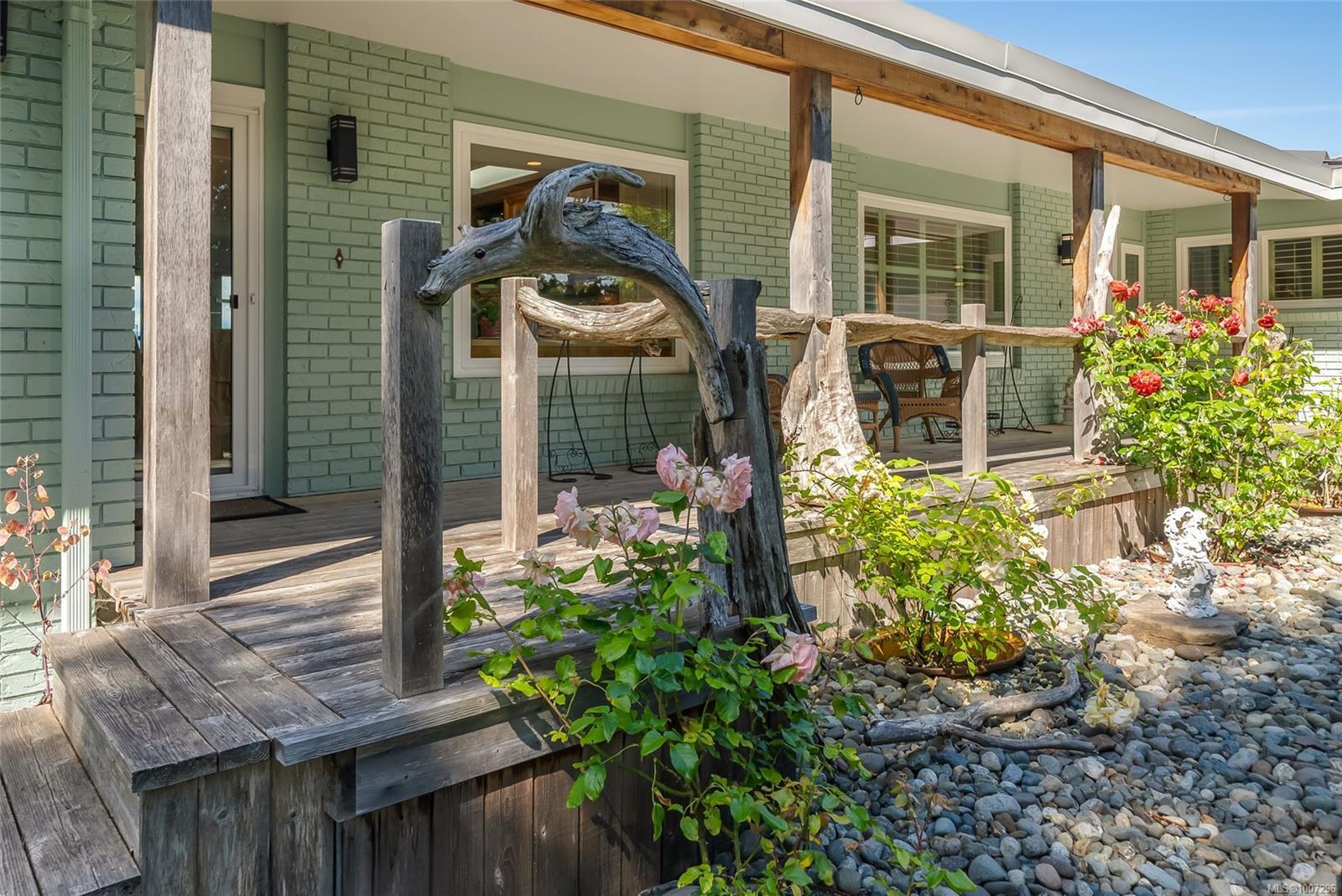 Property Photo: 1489 Admiral Tryon Blvd BC V9P 1Y3