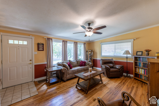 Property Photo: 786 E Lake Cir. Cir UT 84106