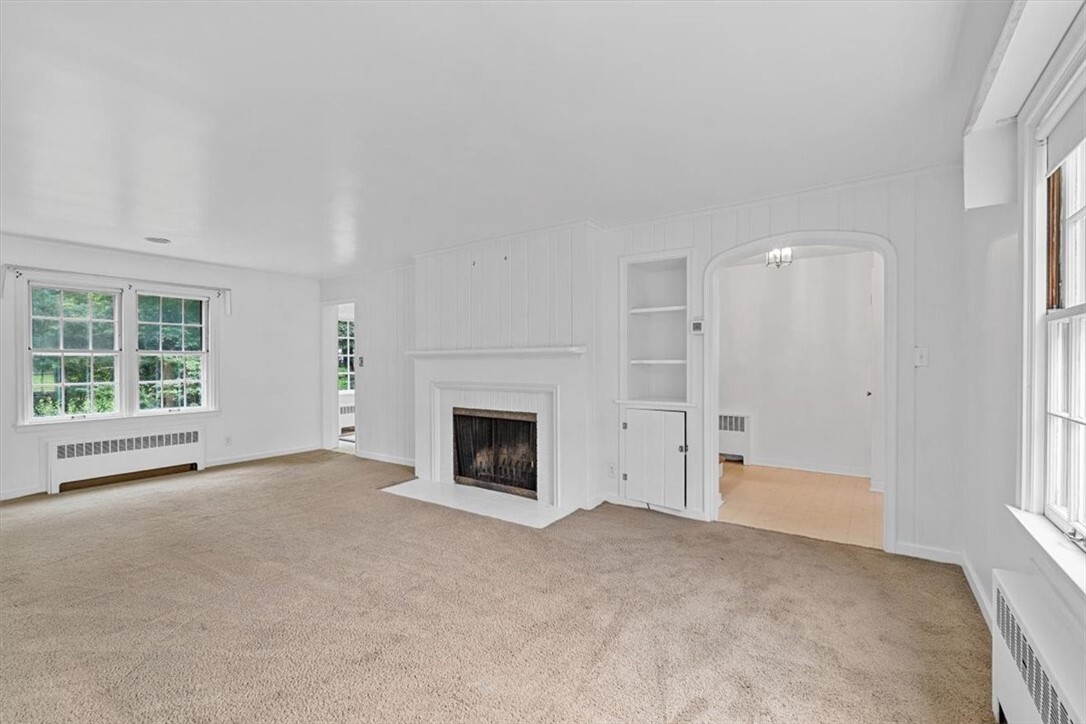 Property Photo:  200 Crestmont Rd  PA 15237 