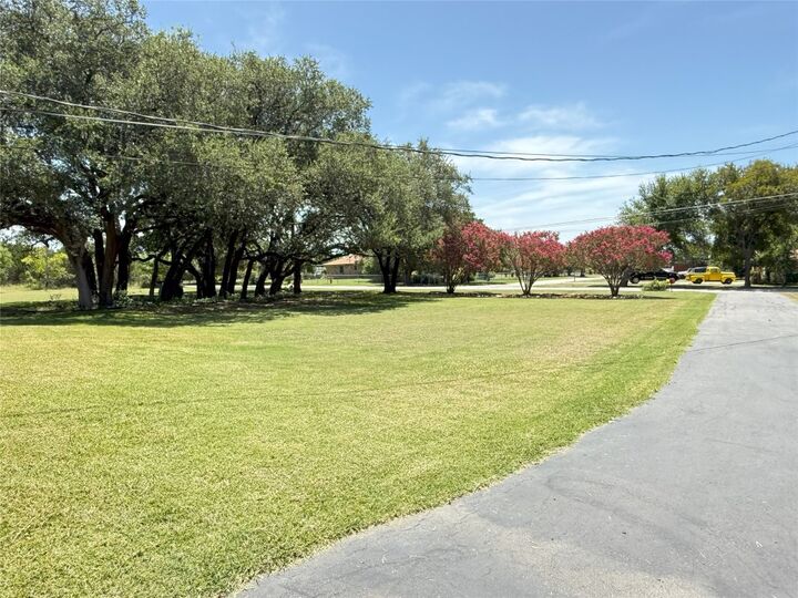 Property Photo:  659 County Road 4744  TX 76539 