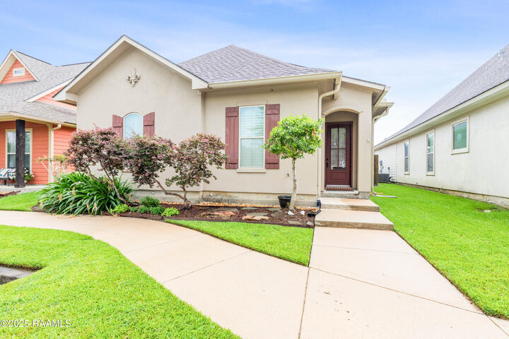 Property Photo:  113 Laurel Grove Boulevard  LA 70592 