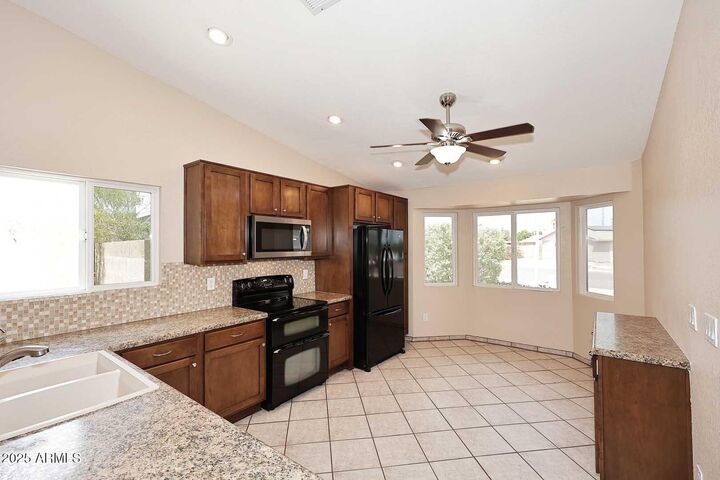 Property Photo:  10428 S 48th Place  AZ 85044 