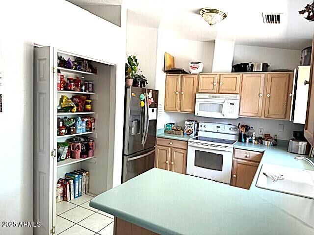 Property Photo: 4506 E Silver Leaf Trail AZ 86326