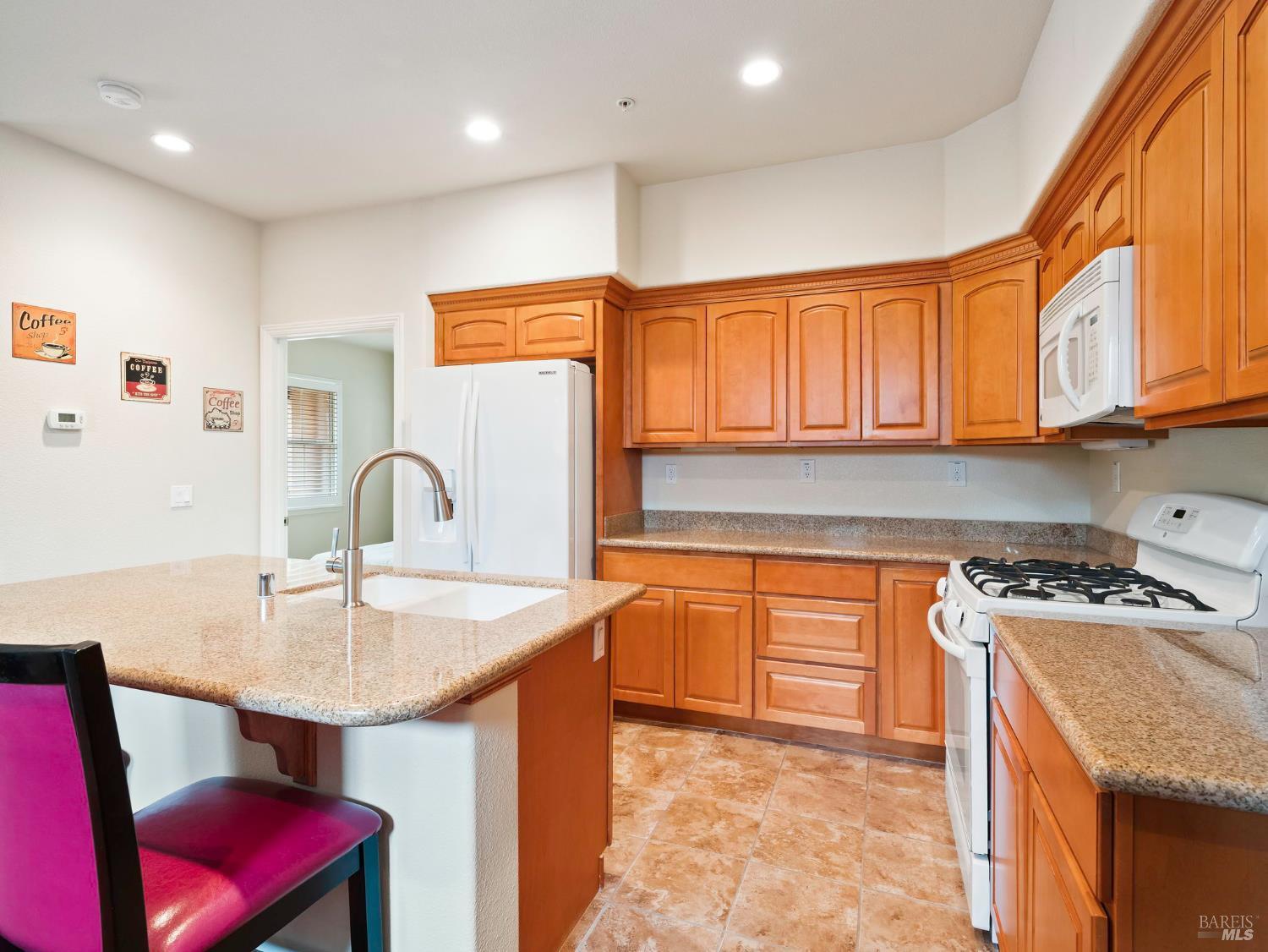Property Photo: 165 Stonegate Circle CA 95425