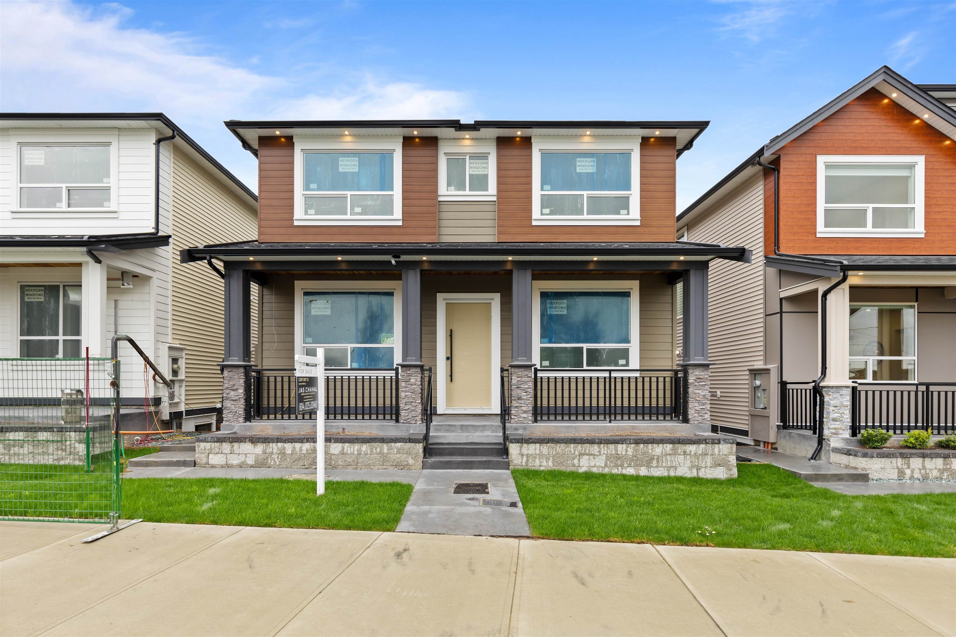 Photo de la propriété: 20150 82 Avenue BC V2Y 2A8