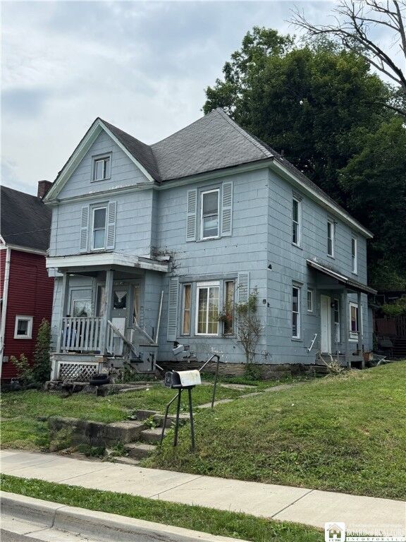 Property Photo:  7 Lincoln Street  NY 14701 