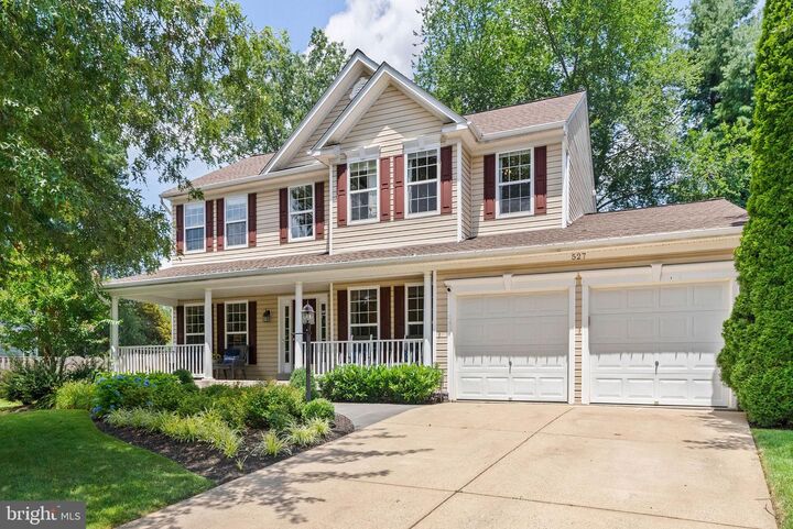 Property Photo: 527 Rugby Court VA 20132