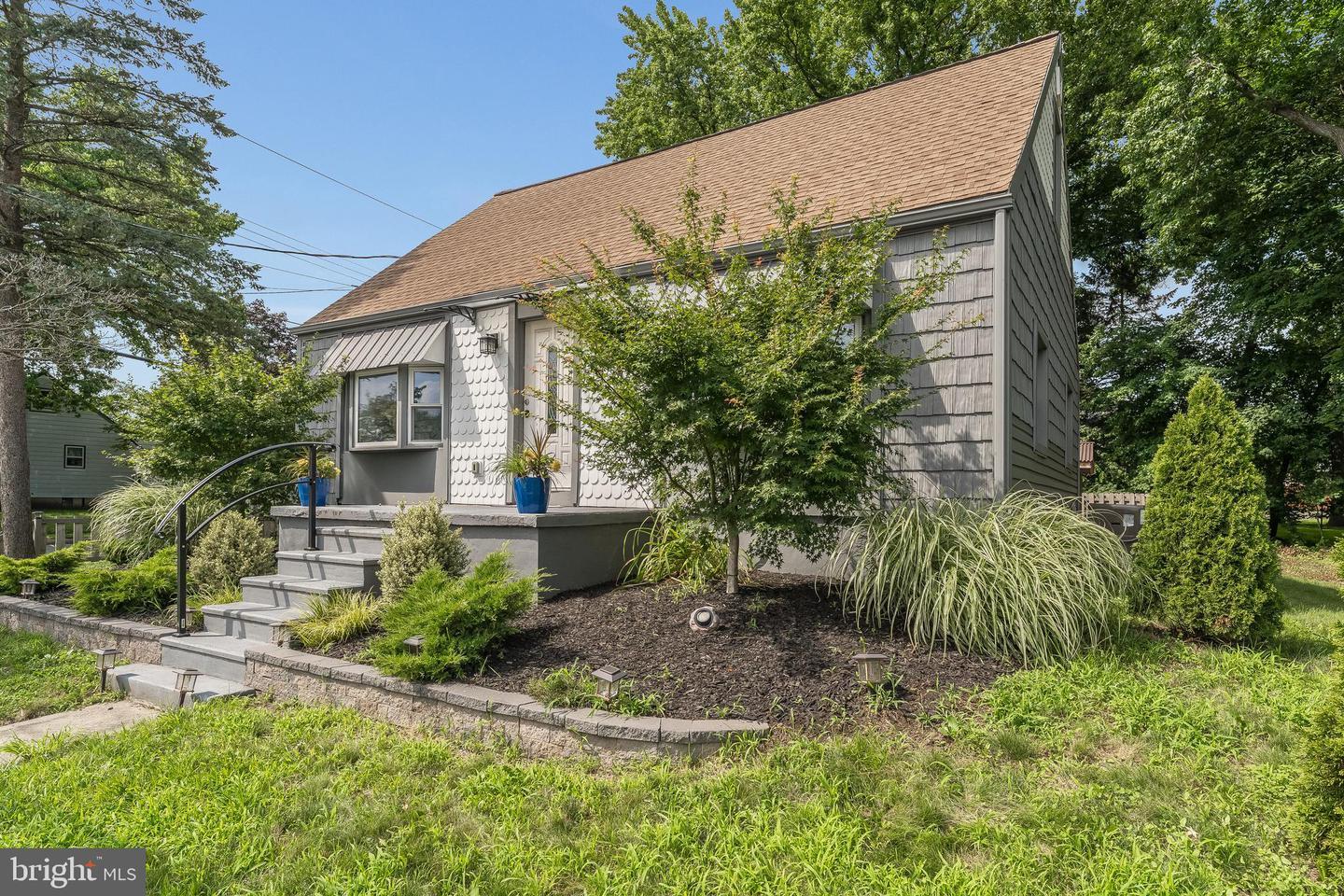 Property Photo:  28 Sloan Avenue  NJ 08619 