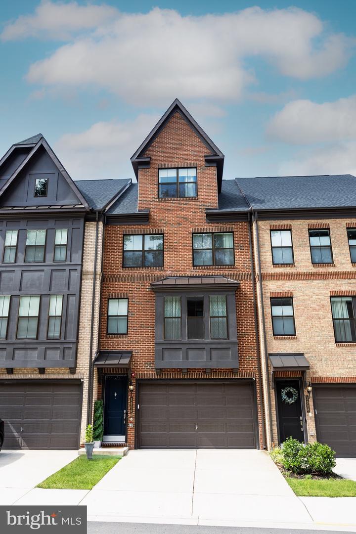 Property Photo:  3806 Rainier Drive  VA 22033 