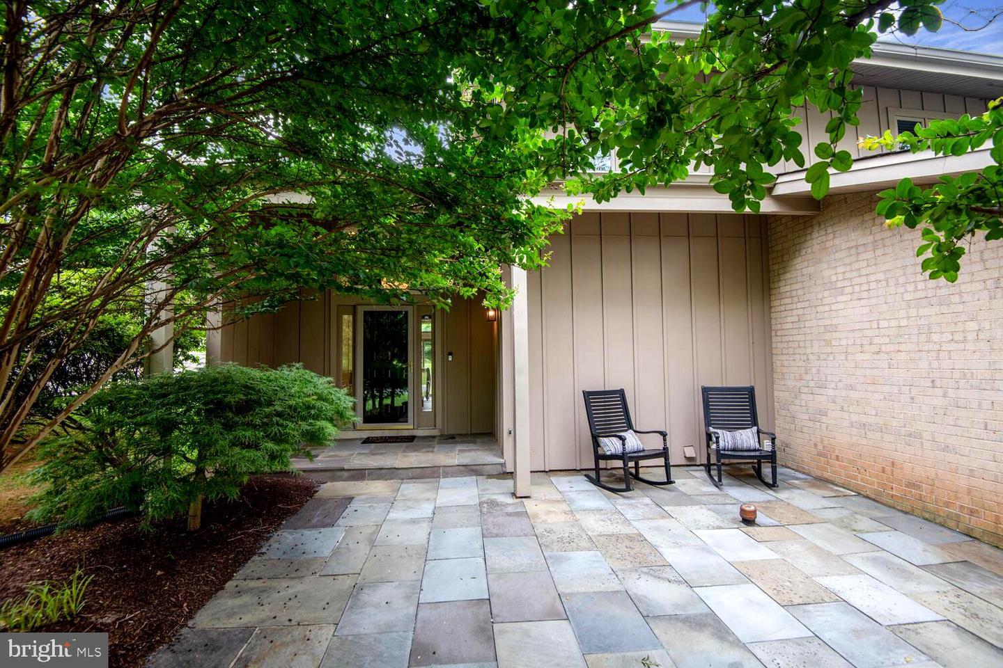 Property Photo:  11121 Broad Green  MD 20854 