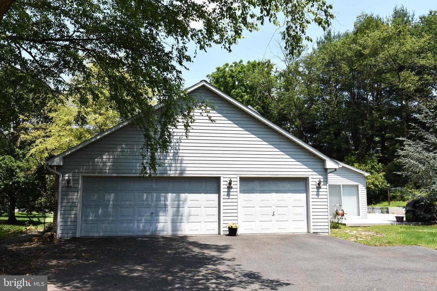 Property Photo: 4 Country Lane PA 19518