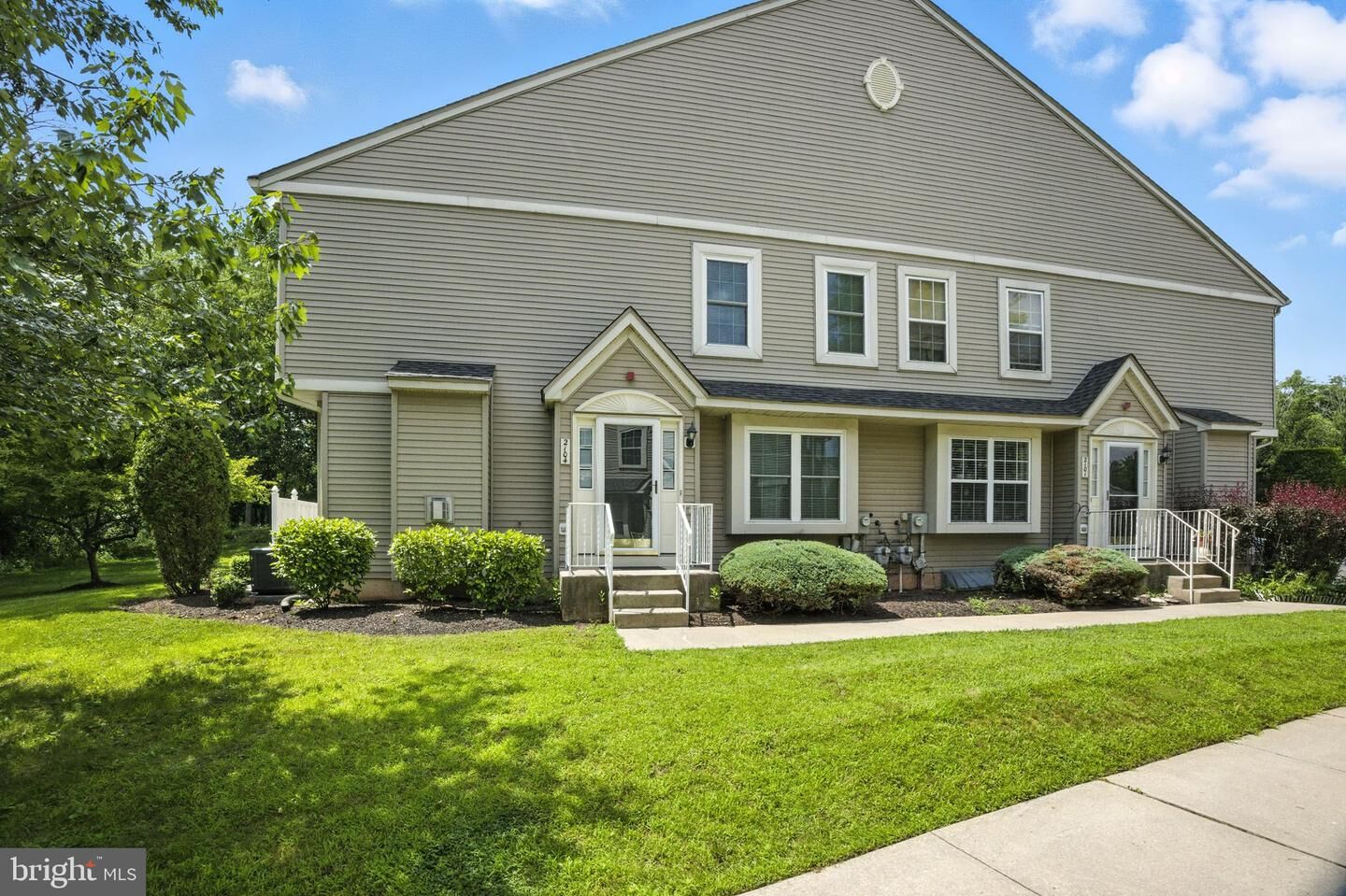 Property Photo:  2104 Iris Court  PA 19460 