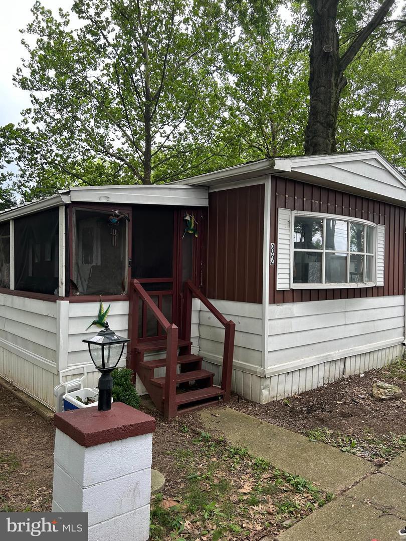 82 Malibu Boulevard  Carlisle PA 17015 photo