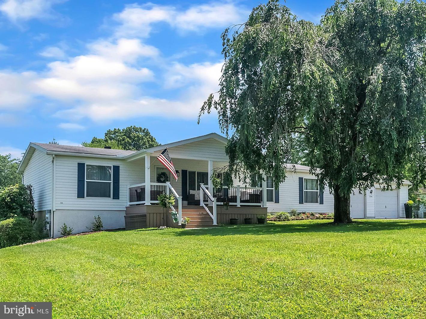 Property Photo: 104 Heatherly Lane PA 19311