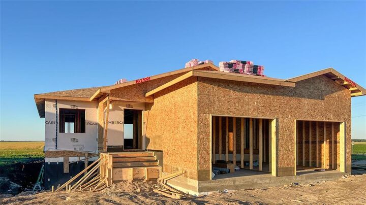 Property Photo: 397 Normandeau Avenue MB R5H 0C7