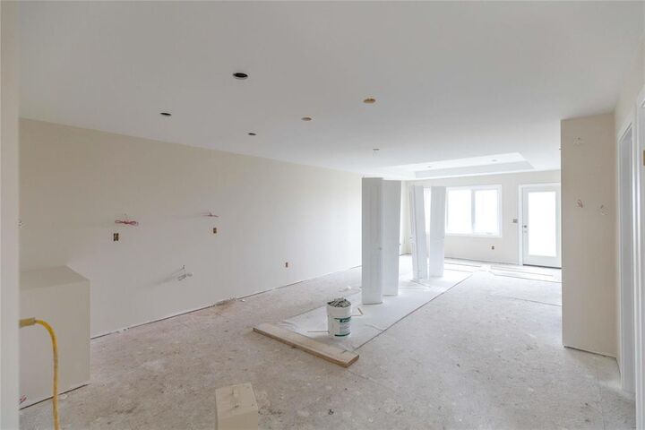 Property Photo:  397 Normandeau Avenue  MB R5H 0C7