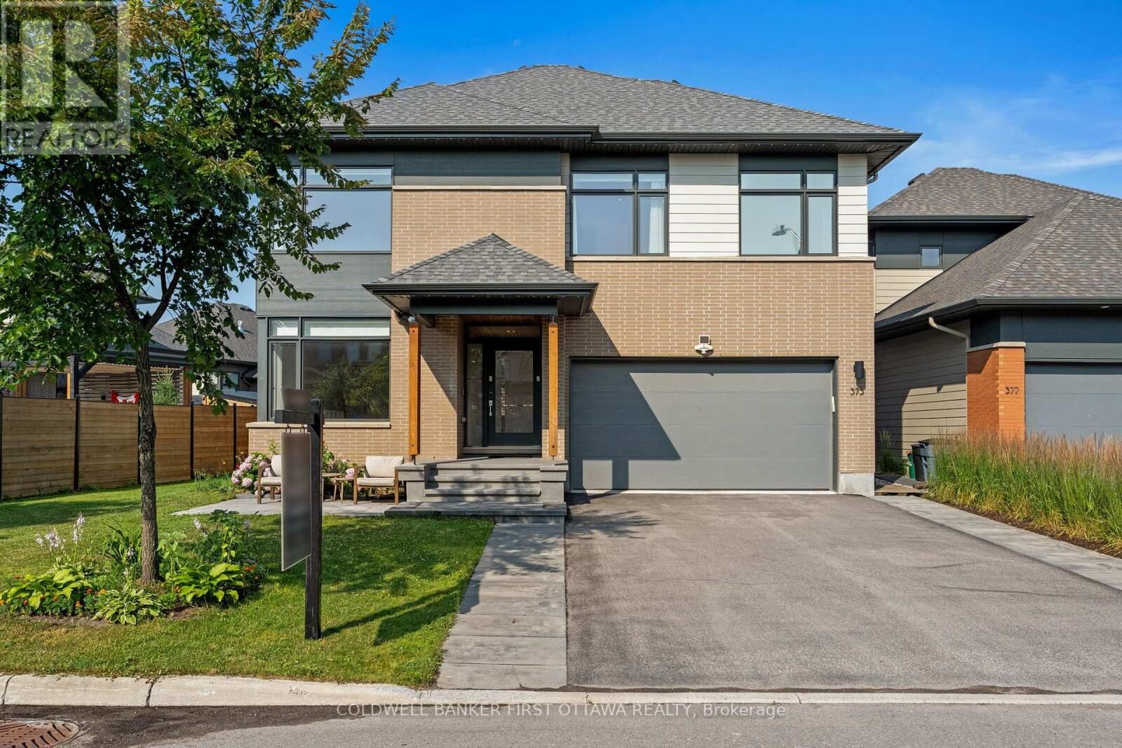 Property Photo: 375 Serenade Crescent ON K1X 0B9