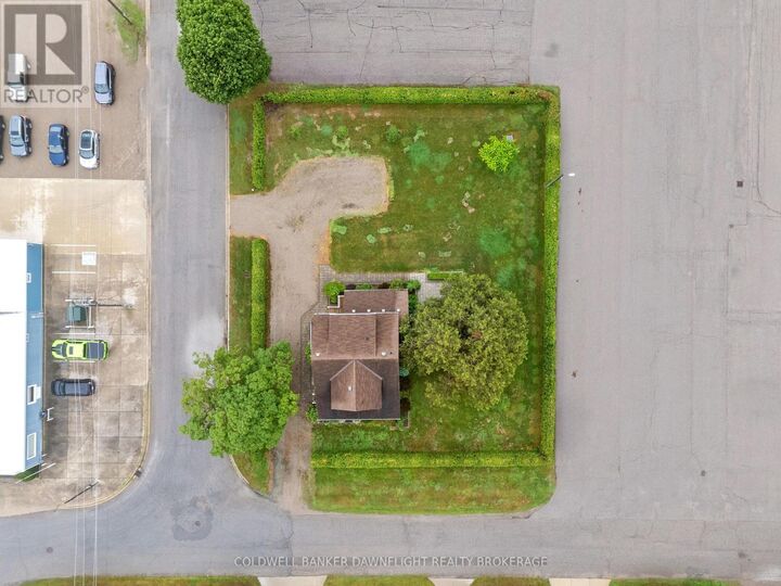 Property Photo: 153 Richmond Street South ON N0M 1X0