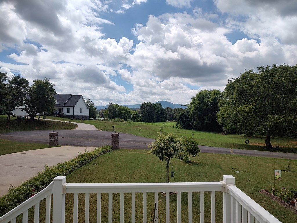 Property Photo: 157 Brookfields Lane GA 30705