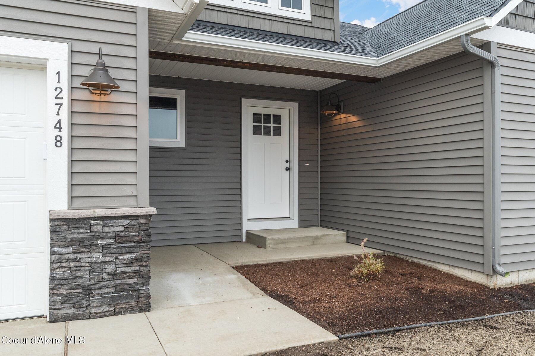 Property Photo:  301 Durango Court  ID 83856 