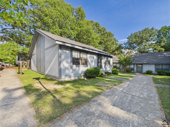 Property Photo: 314 Tallulah Trail GA 31088-7609