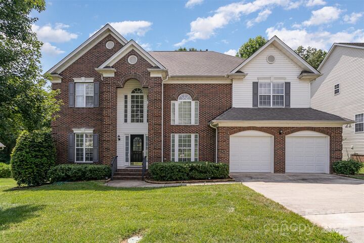 10929 Valley Spring Drive  Charlotte NC 28277 photo