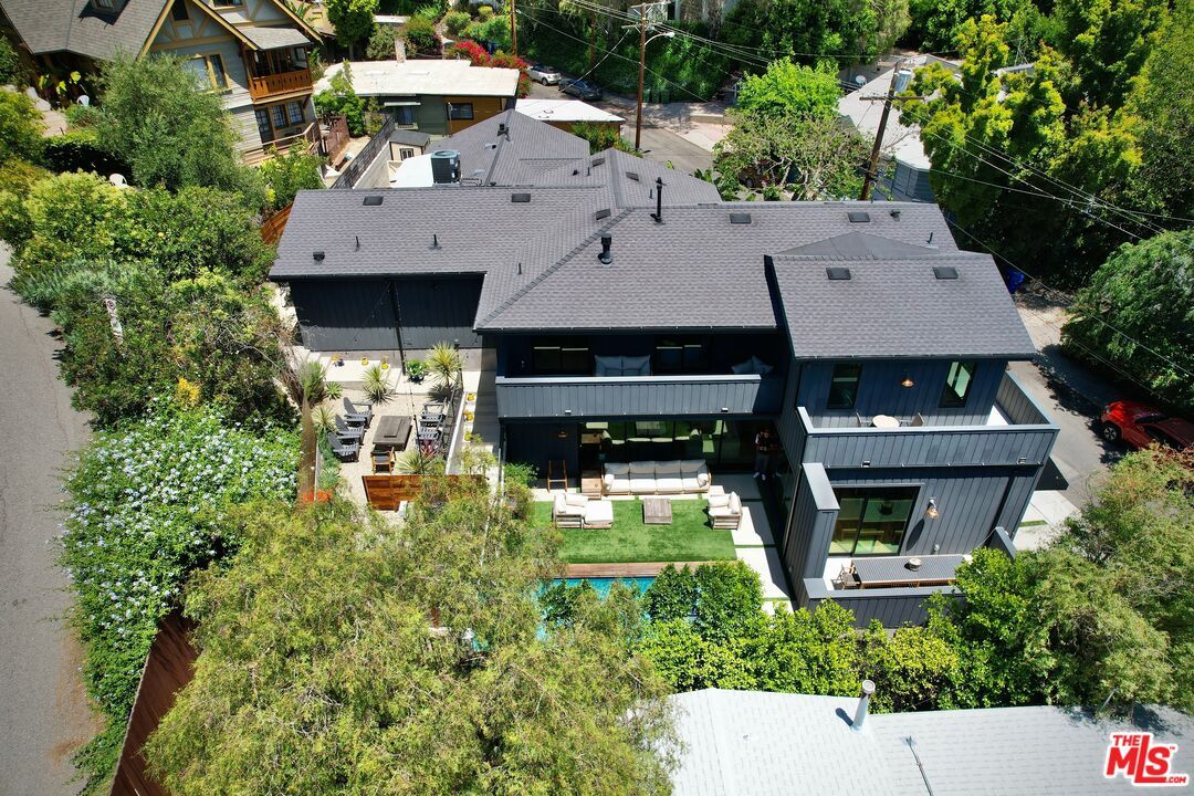 Property Photo:  1919 Pinehurst Rd  CA 90068 