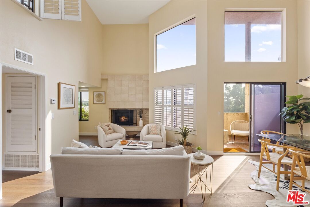 Property Photo:  12321 Ocean Park Blvd  CA 90064 